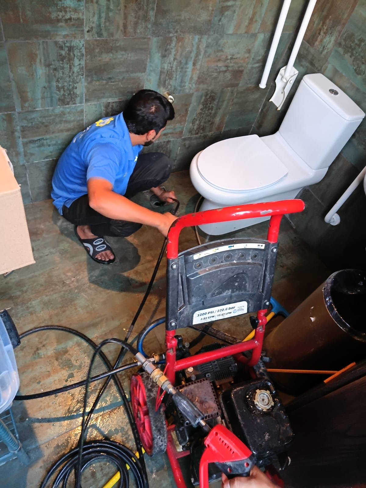 Plumbing Services Dubai - Slide 3