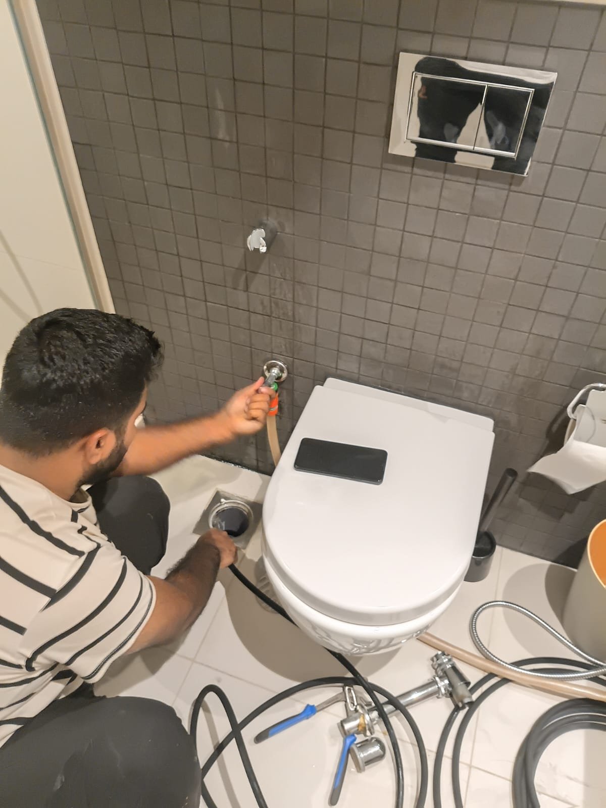 Bathroom Plumbing Services Dubai - Slide 1